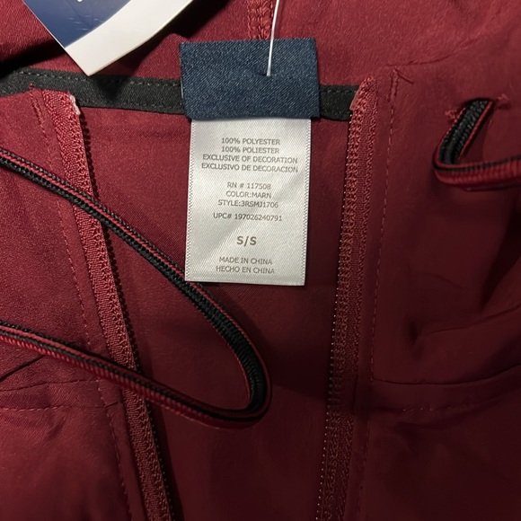 Mens classic maroon/black Reebok full zip training woven jacket. - Picture 4 of 6